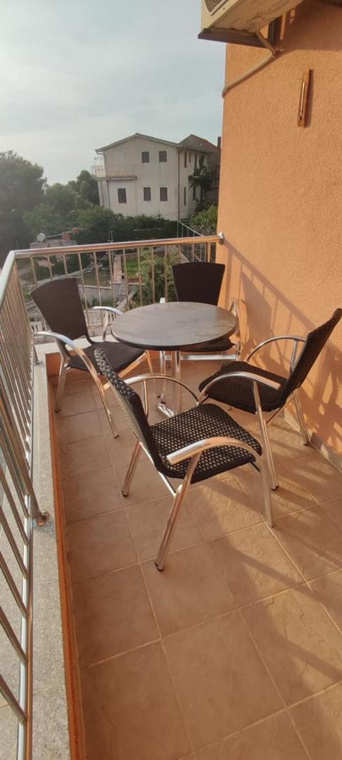Apartment Visum Primošten Eksteriør bilde